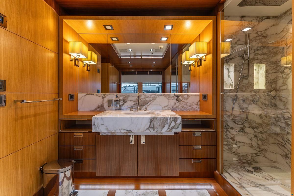 Columbus Yachts 177