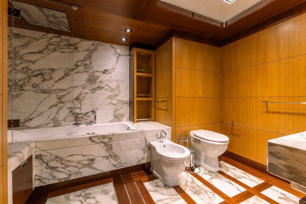 Columbus Yachts 177