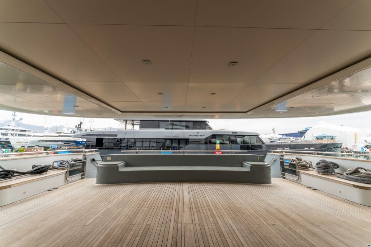 Columbus Yachts 177