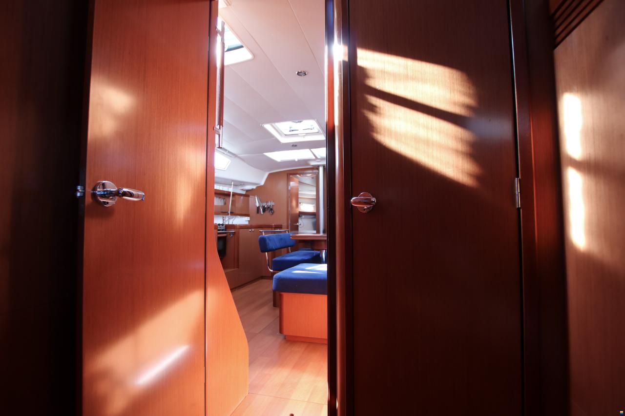 Beneteau Oceanis 43