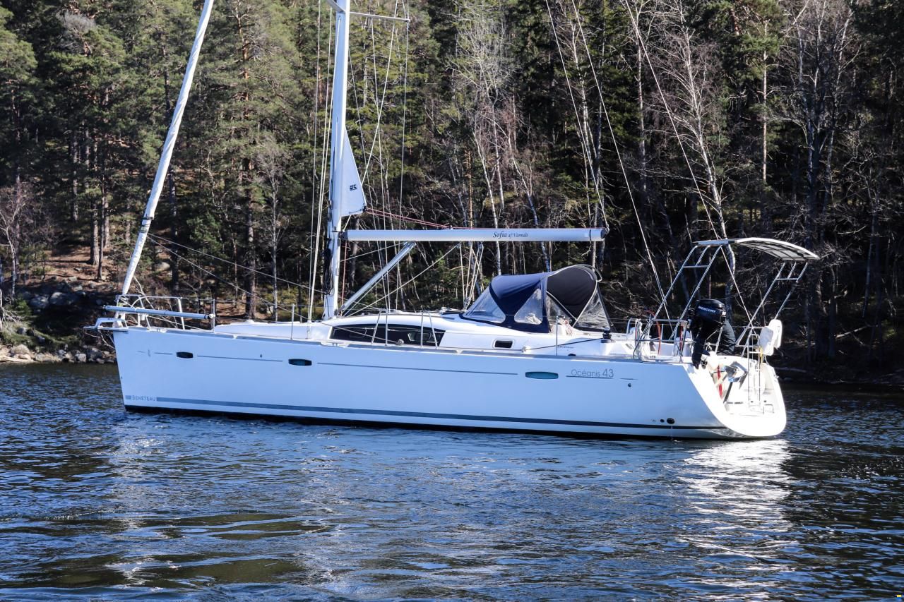 Beneteau Oceanis 43