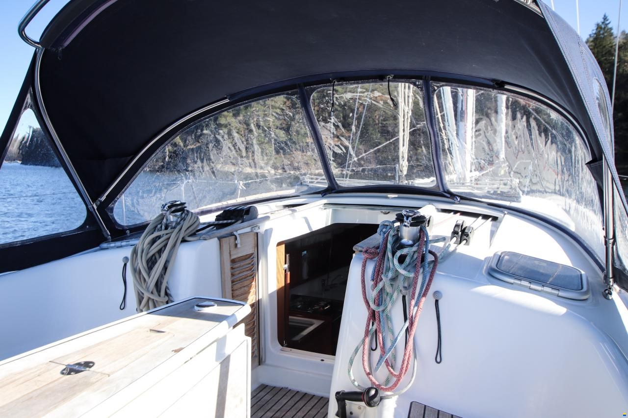 Beneteau Oceanis 43