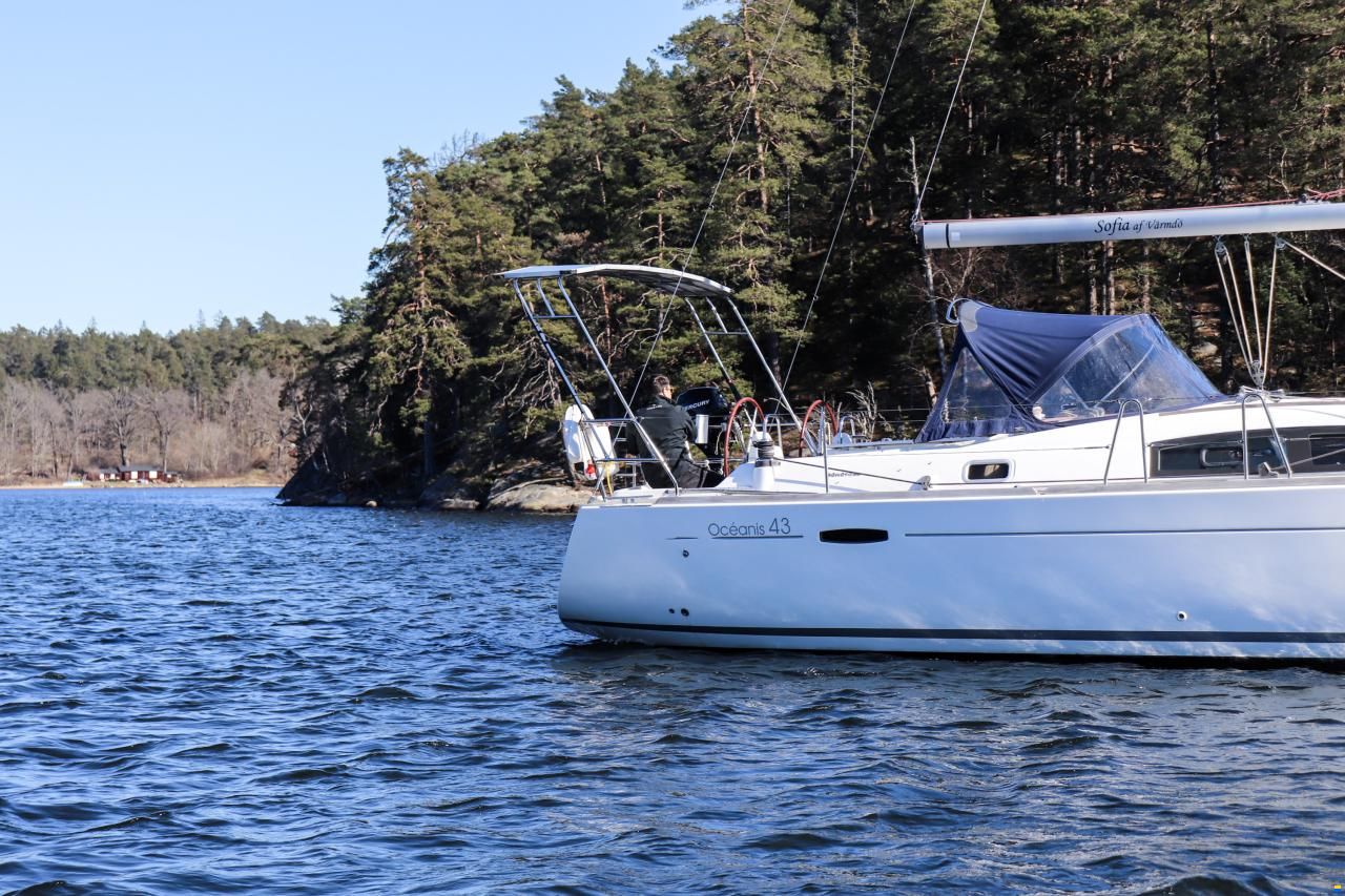 Beneteau Oceanis 43