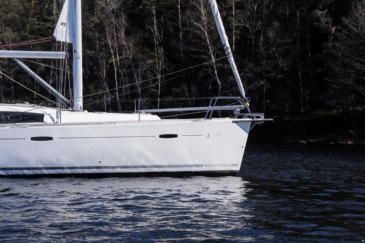 Beneteau Oceanis 43