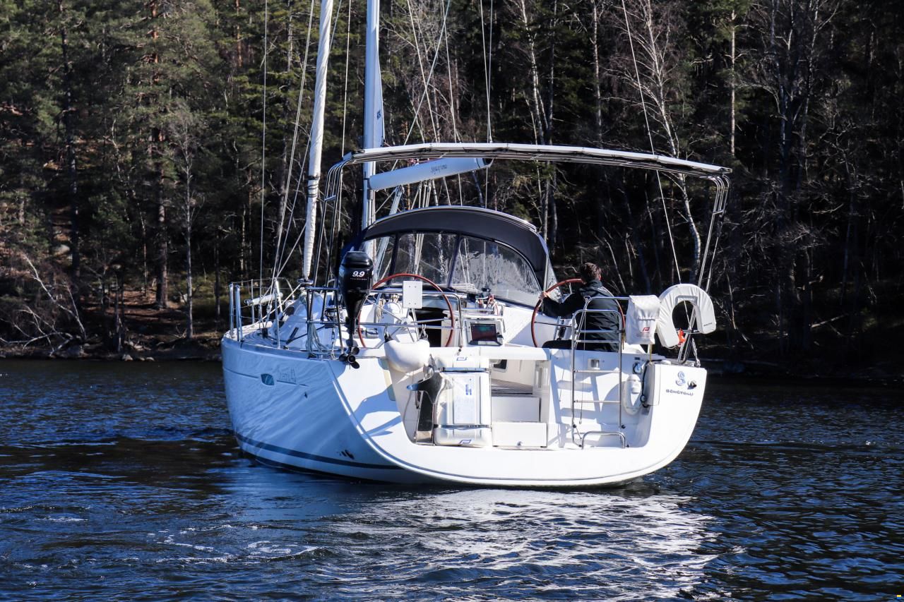 Beneteau Oceanis 43