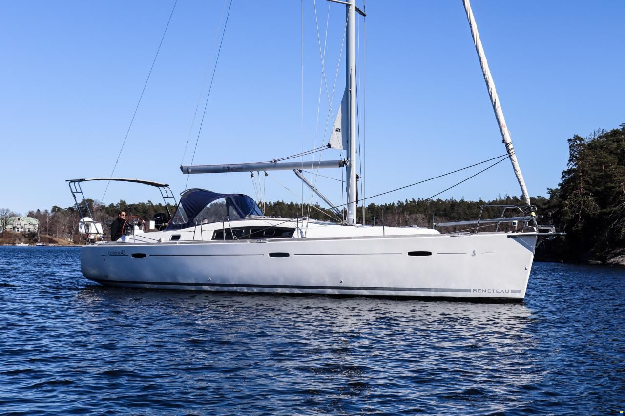 Beneteau Oceanis 43