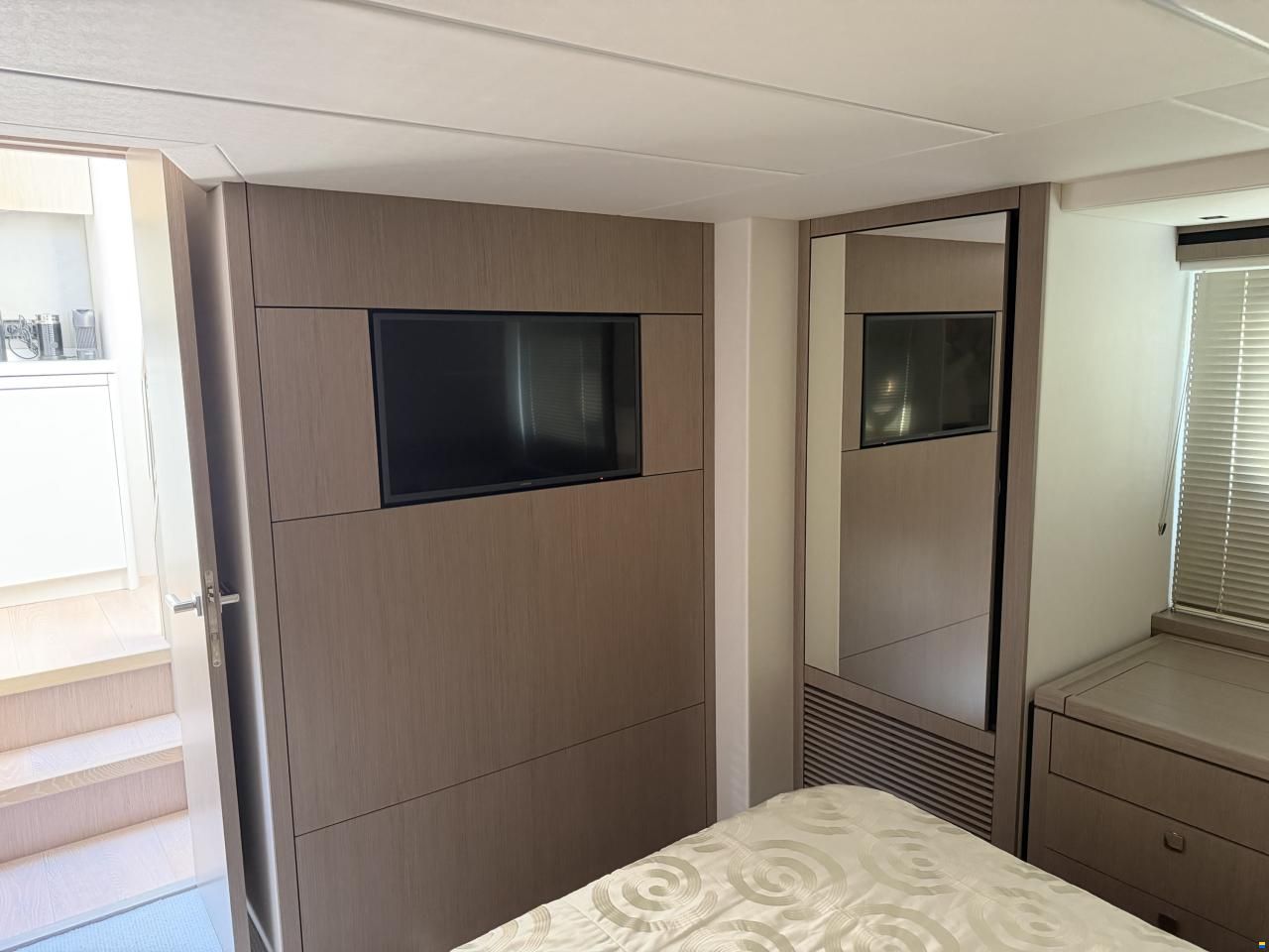 Sunseeker Predator 57