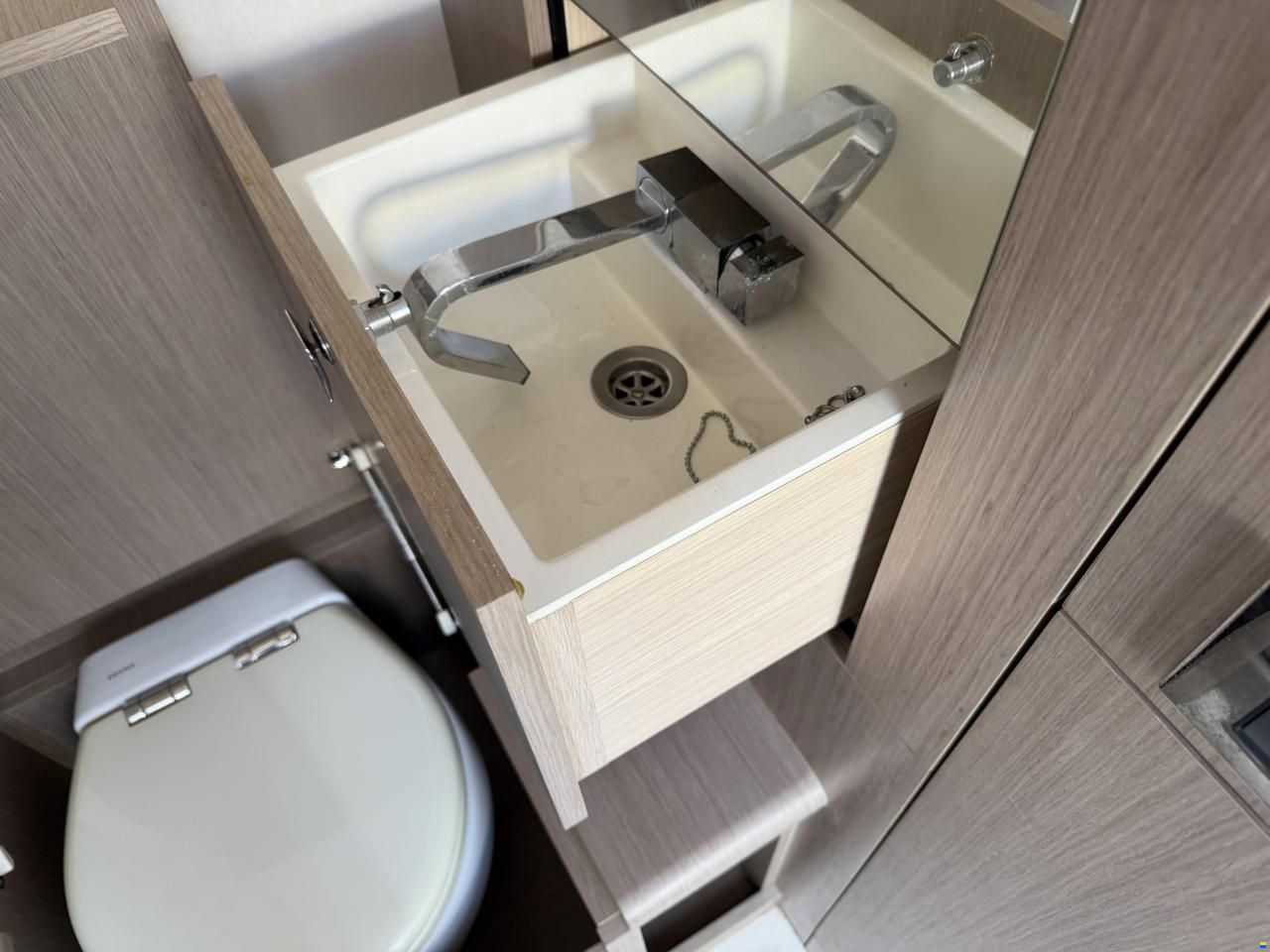 Sunseeker Predator 57