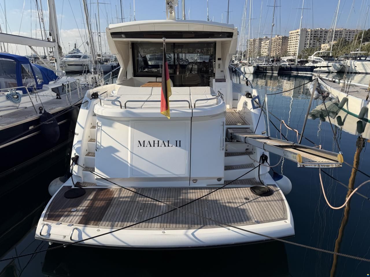 Sunseeker Predator 57