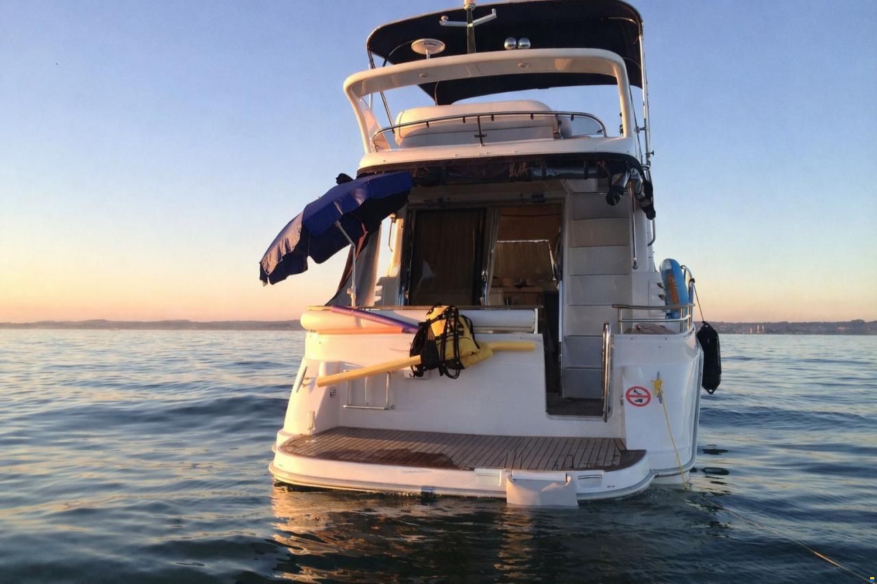Galeon 330