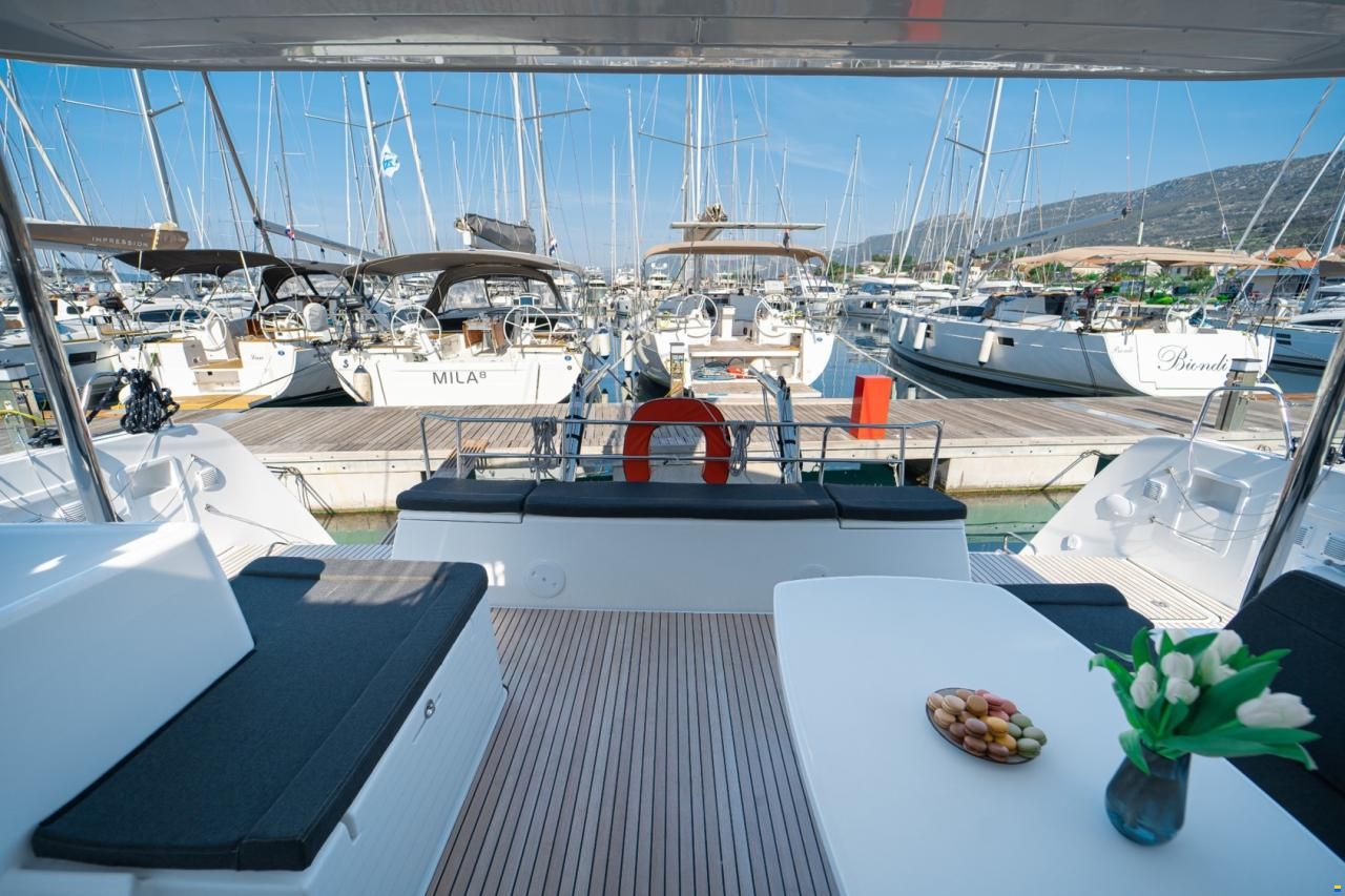 Lagoon 40
