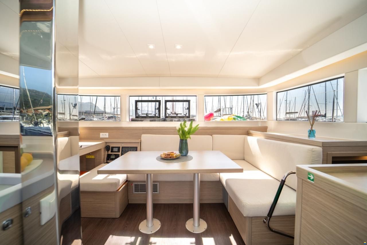 Lagoon 40