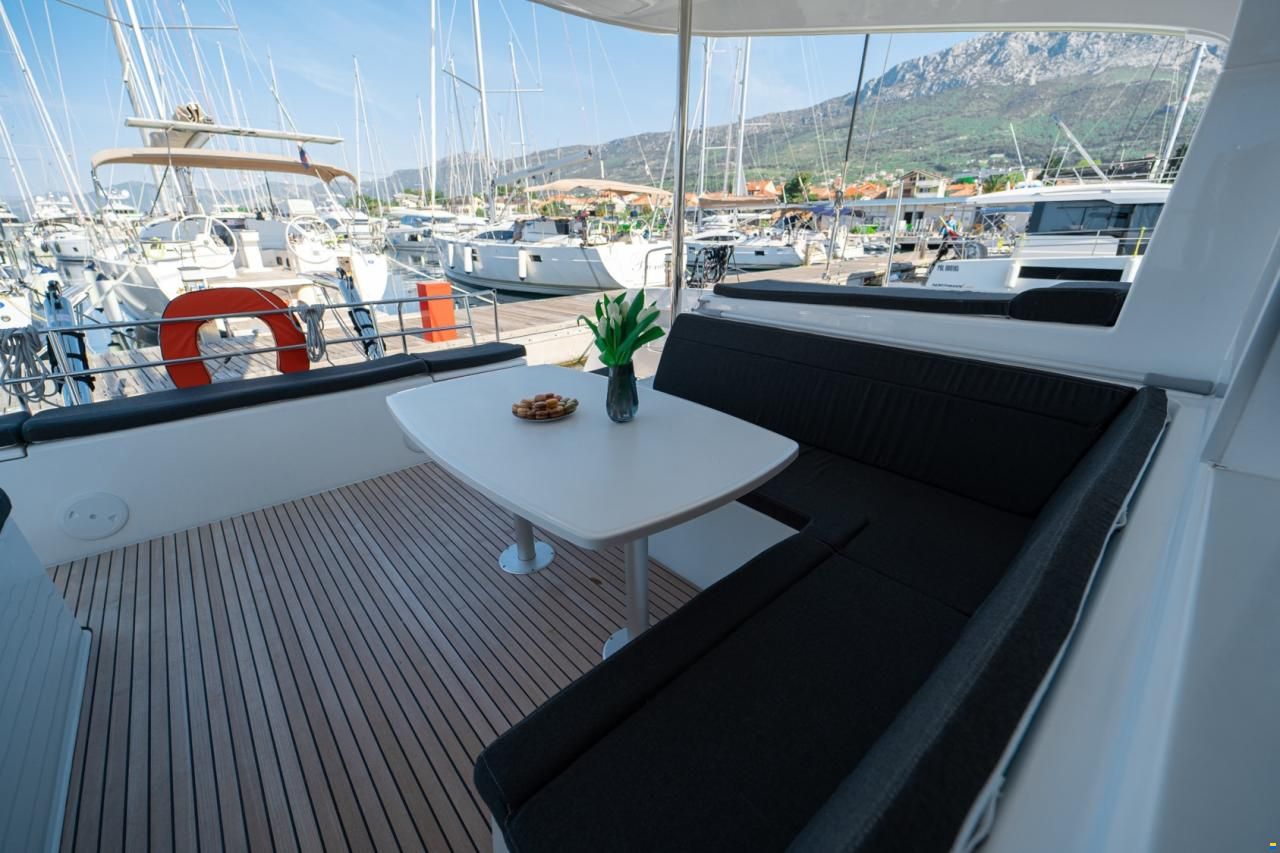 Lagoon 40