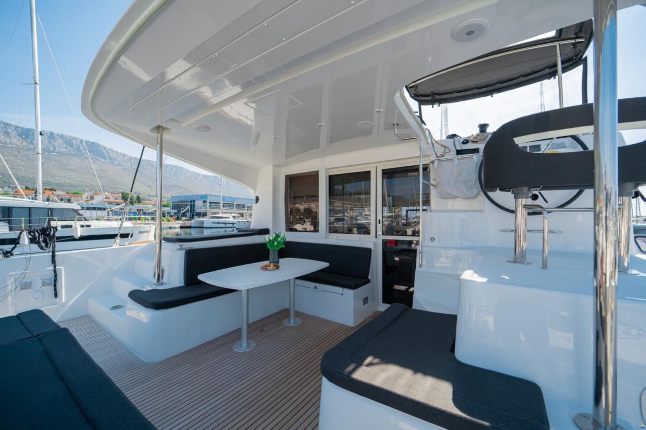 Lagoon 40