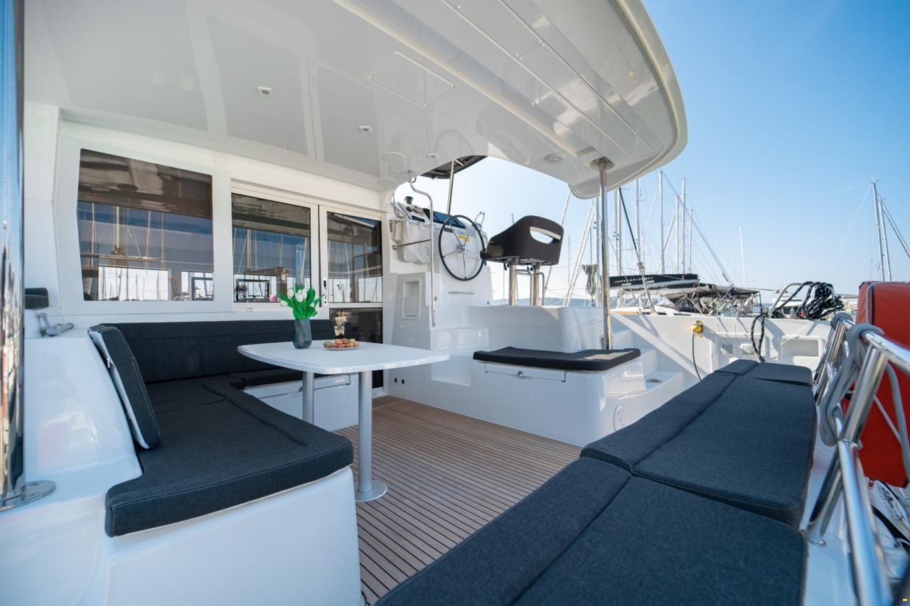 Lagoon 40