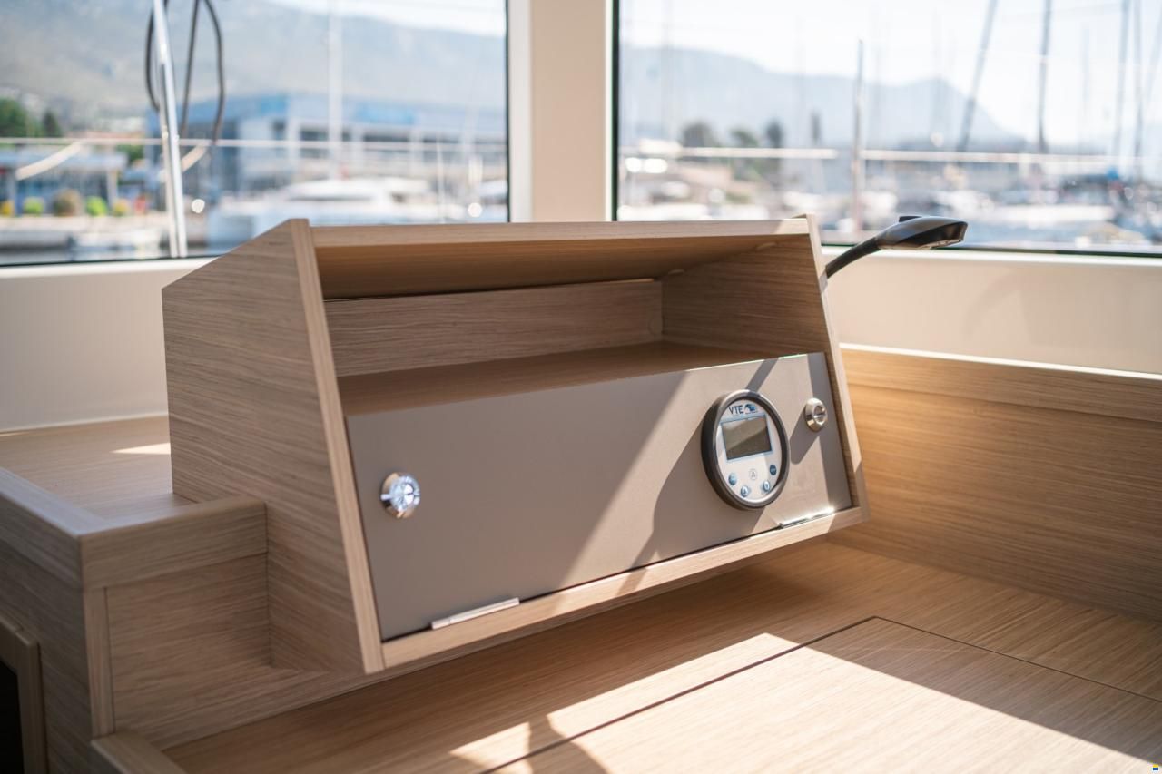 Lagoon 40