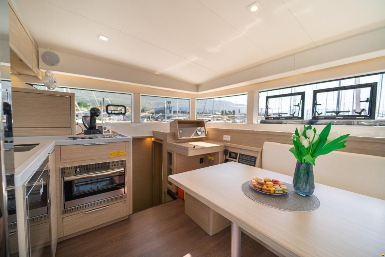 Lagoon 40