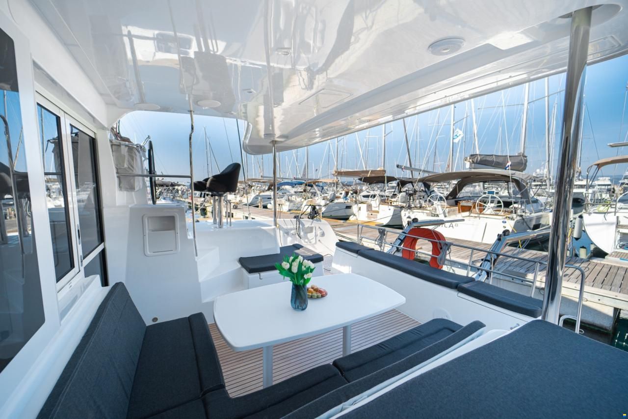 Lagoon 40