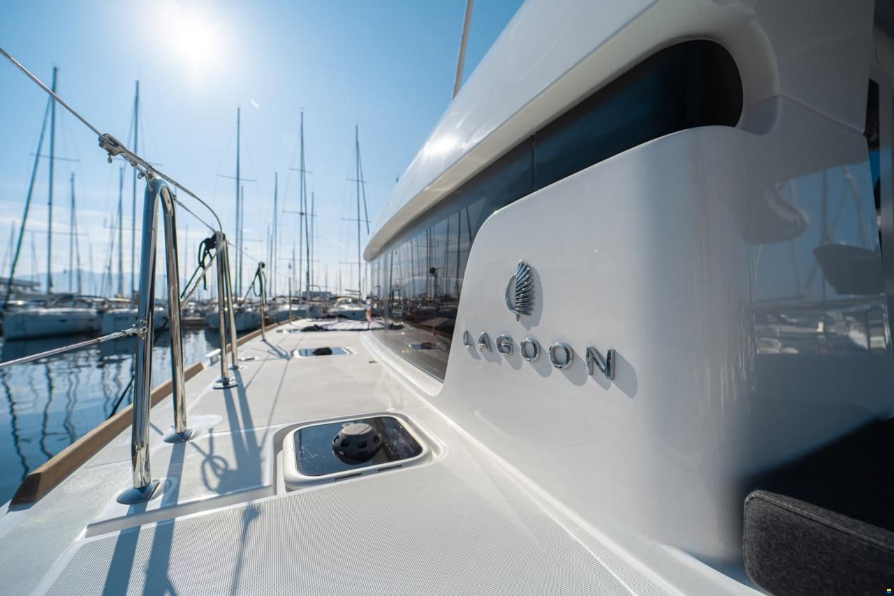 Lagoon 40