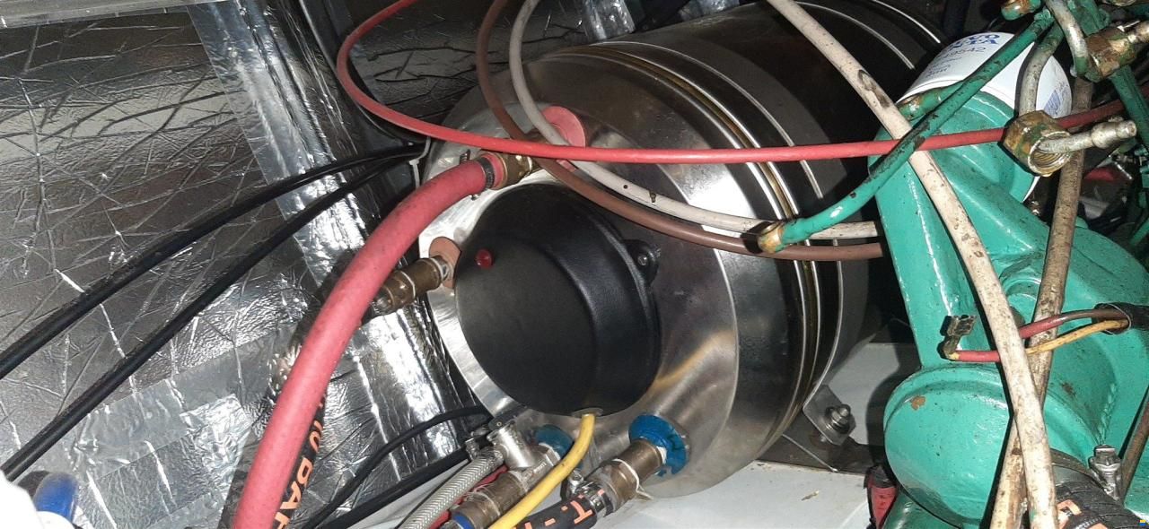 De Amer Amerglass 32 AK II Fly refit to