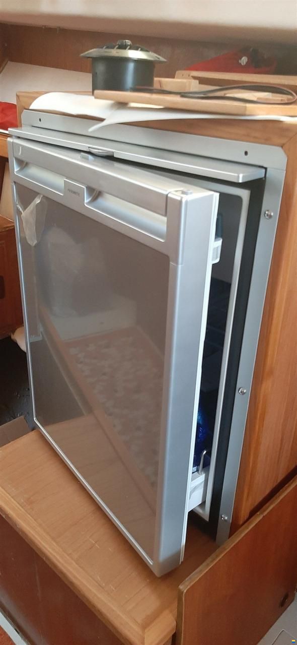 De Amer Amerglass 32 AK II Fly refit to