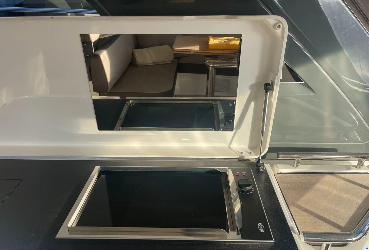 Bavaria Sport 450