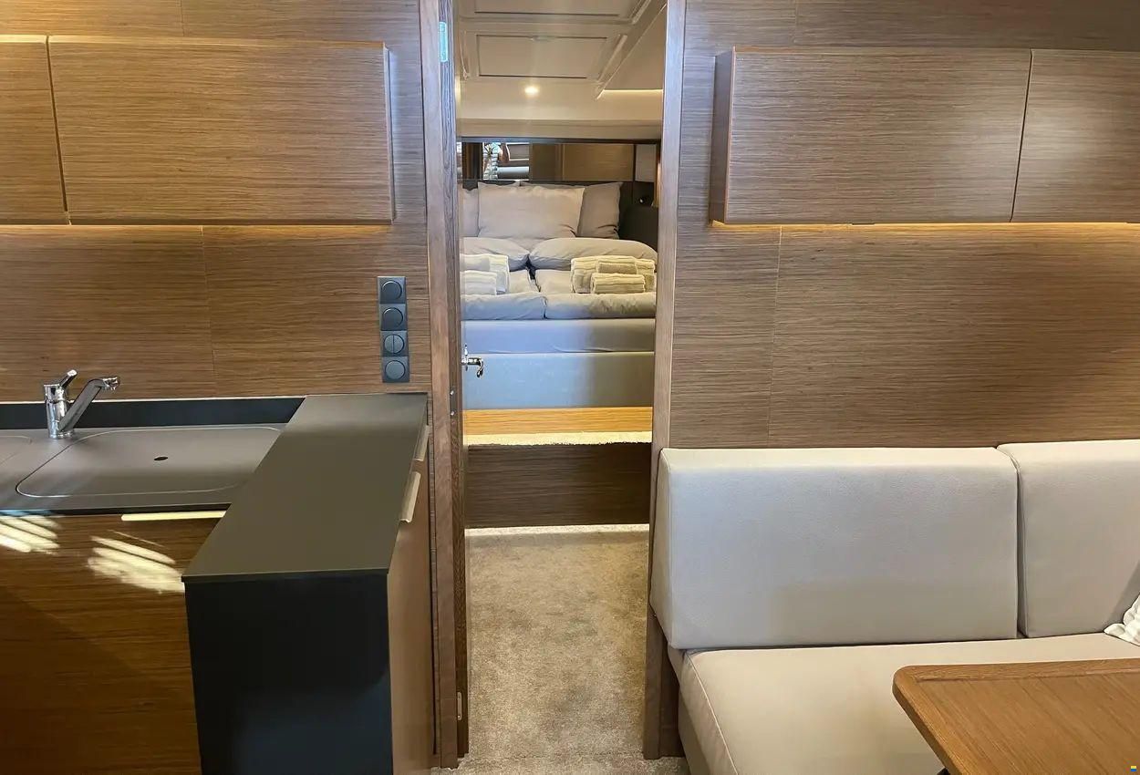Bavaria Sport 450