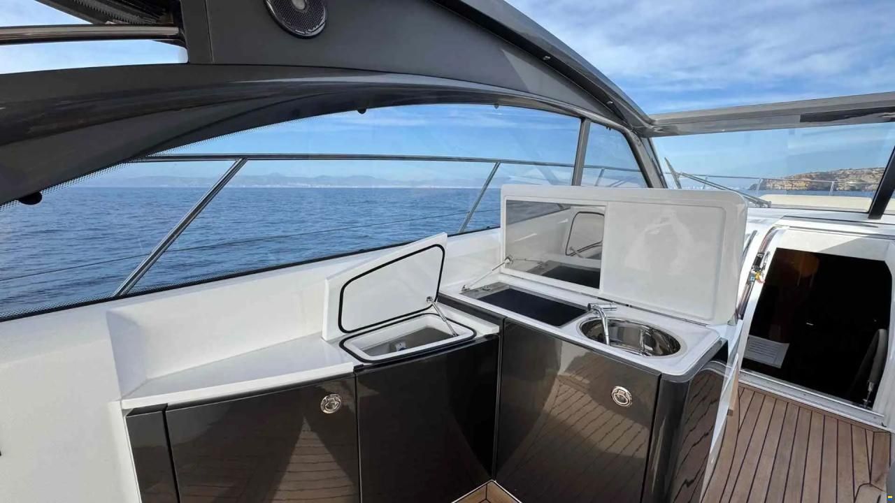 Princess V48