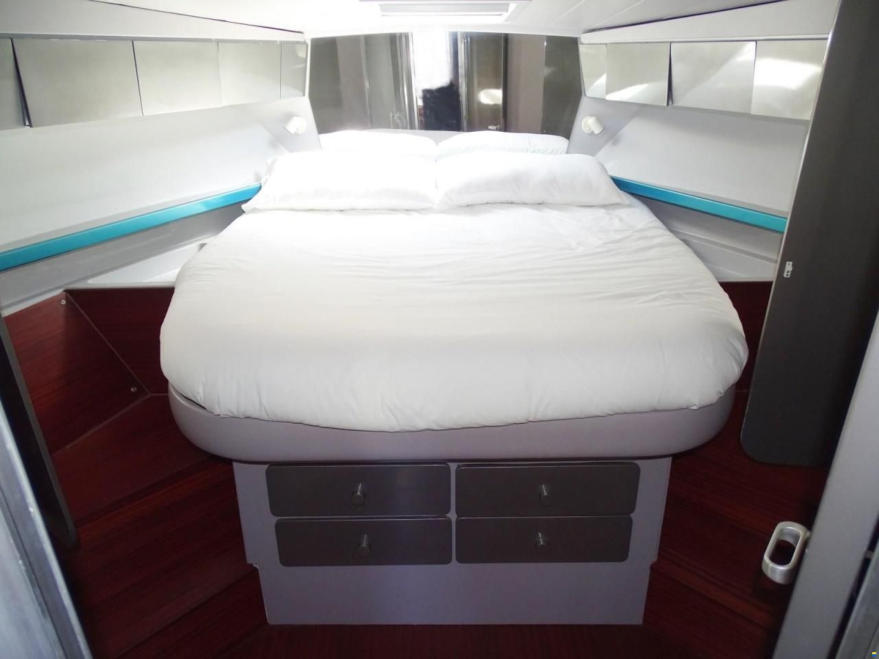 Ferretti Altura 40