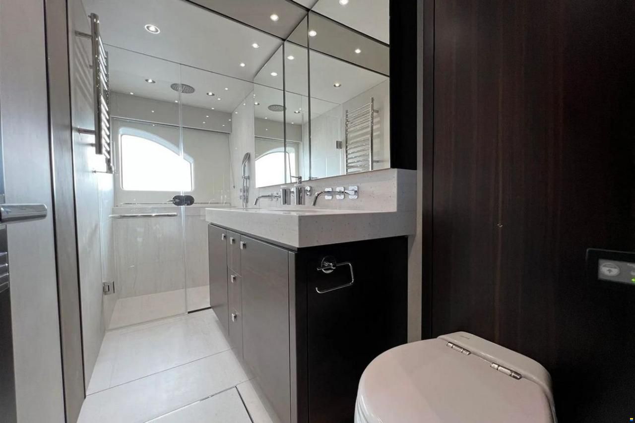 Sunseeker 76