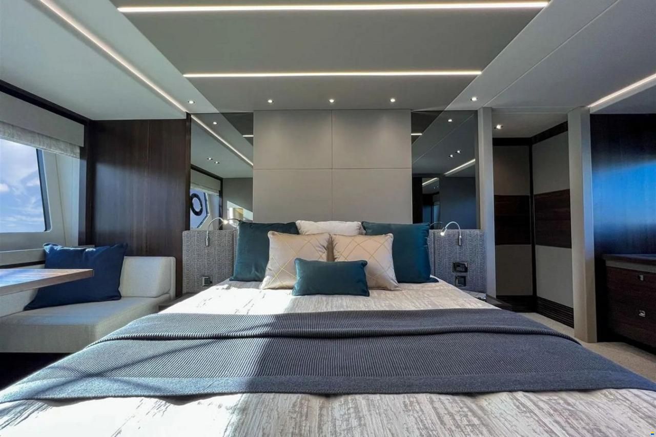 Sunseeker 76