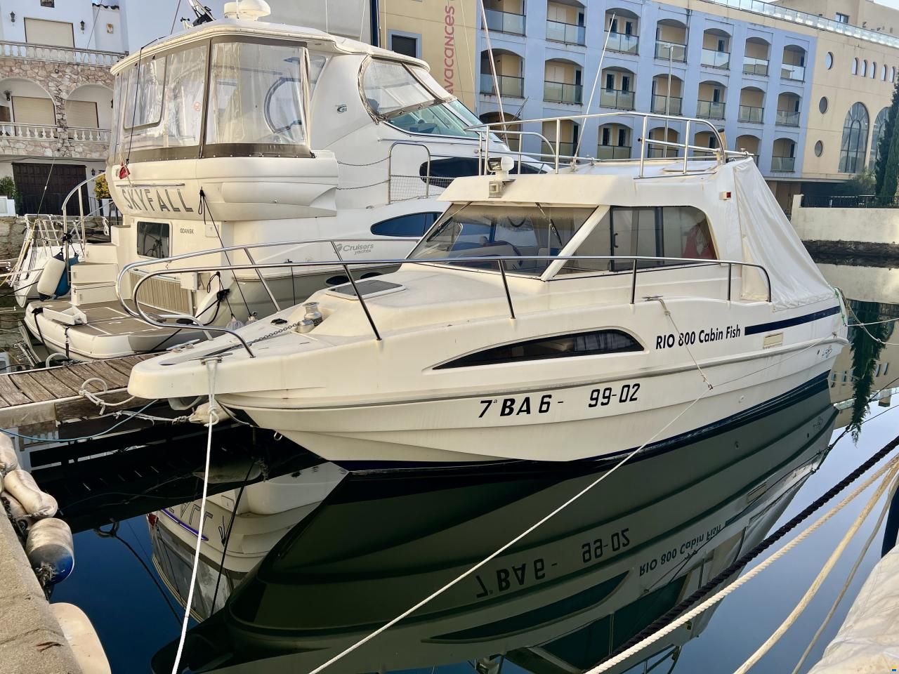 Rio 800 Cabin Fish