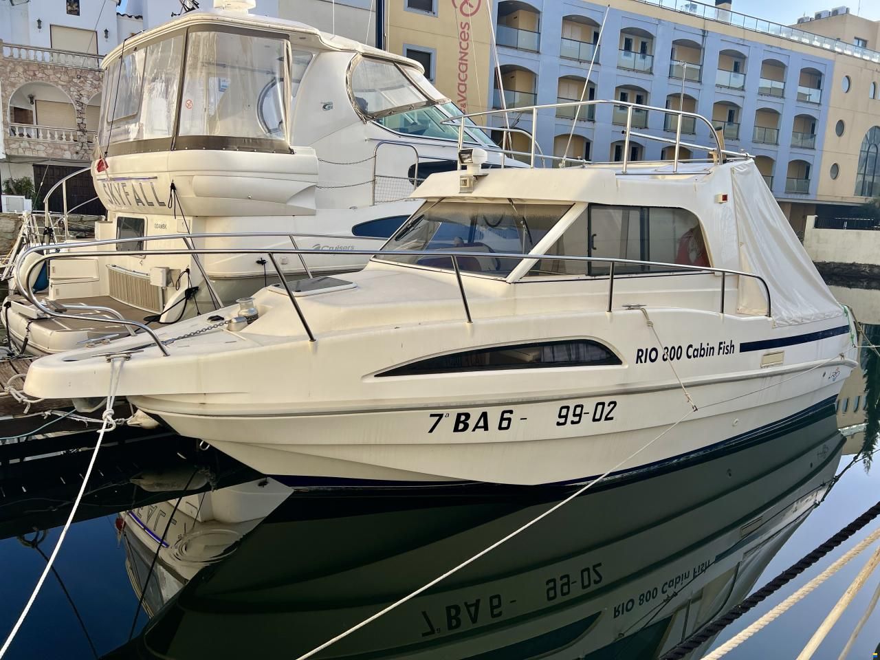 Rio 800 Cabin Fish