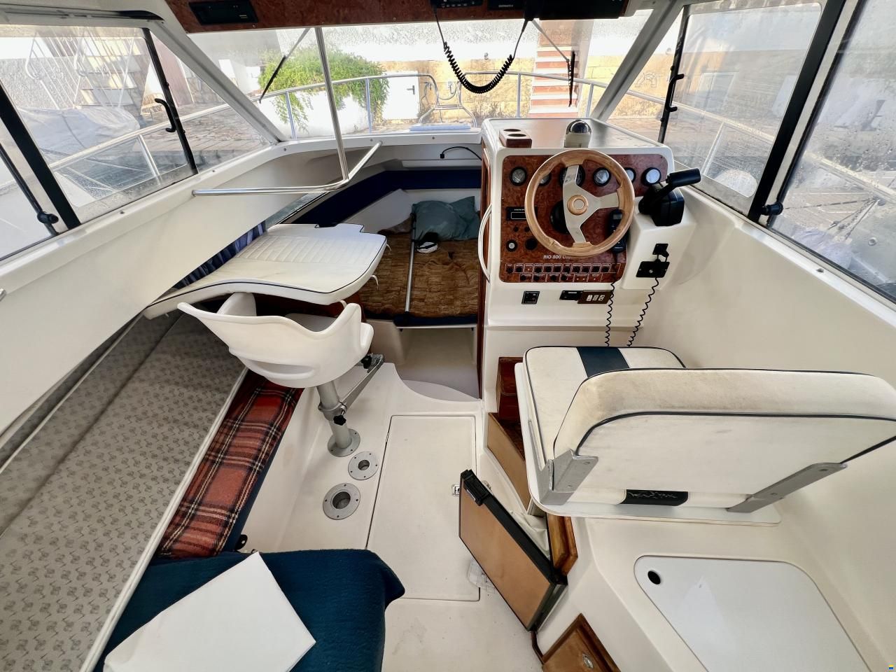 Rio 800 Cabin Fish
