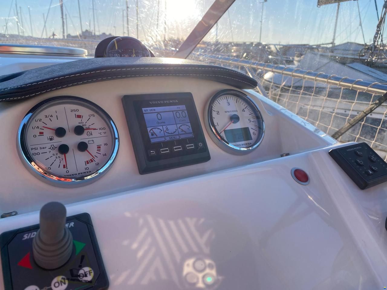 Cranchi Endurance 30