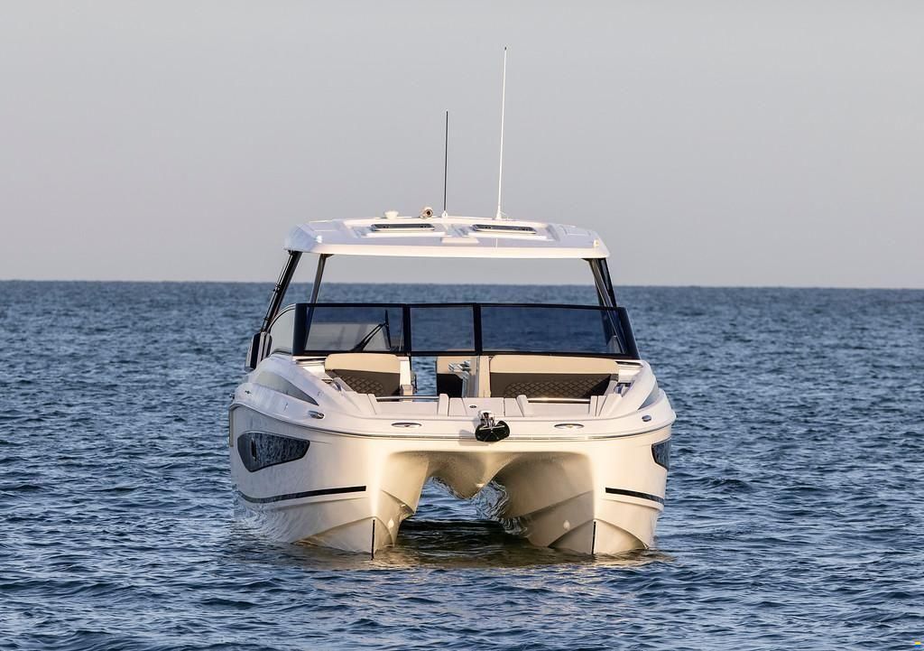 AQUILA 32 Sport