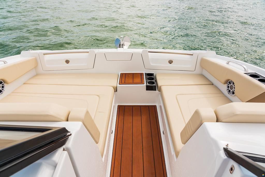 AQUILA 32 Sport