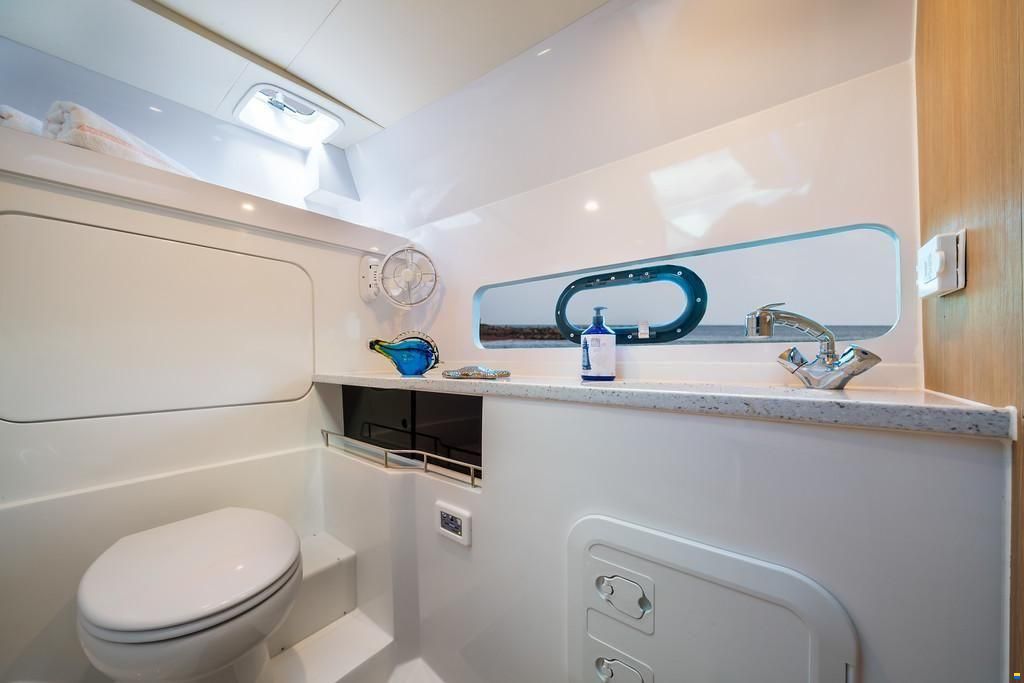 AQUILA 32 Sport