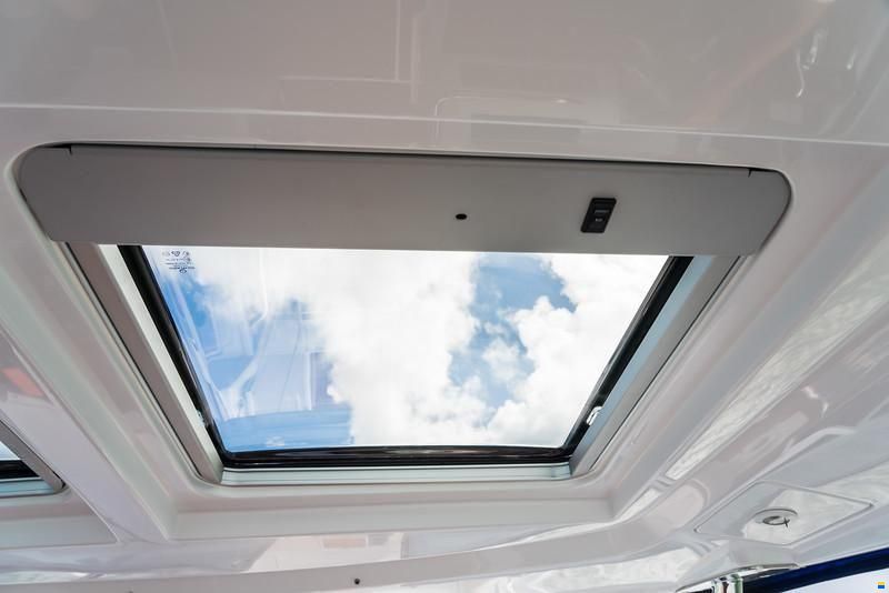 AQUILA 32 Sport