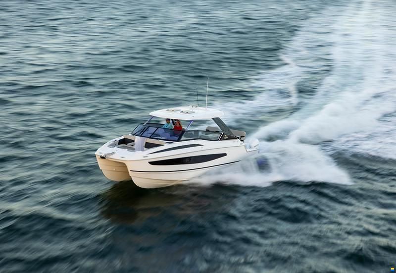 AQUILA 32 Sport