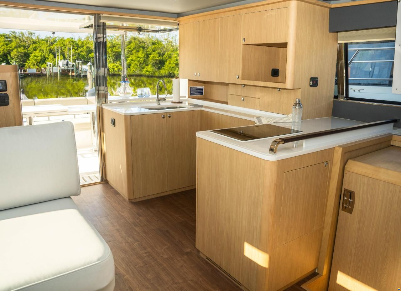 AQUILA 42