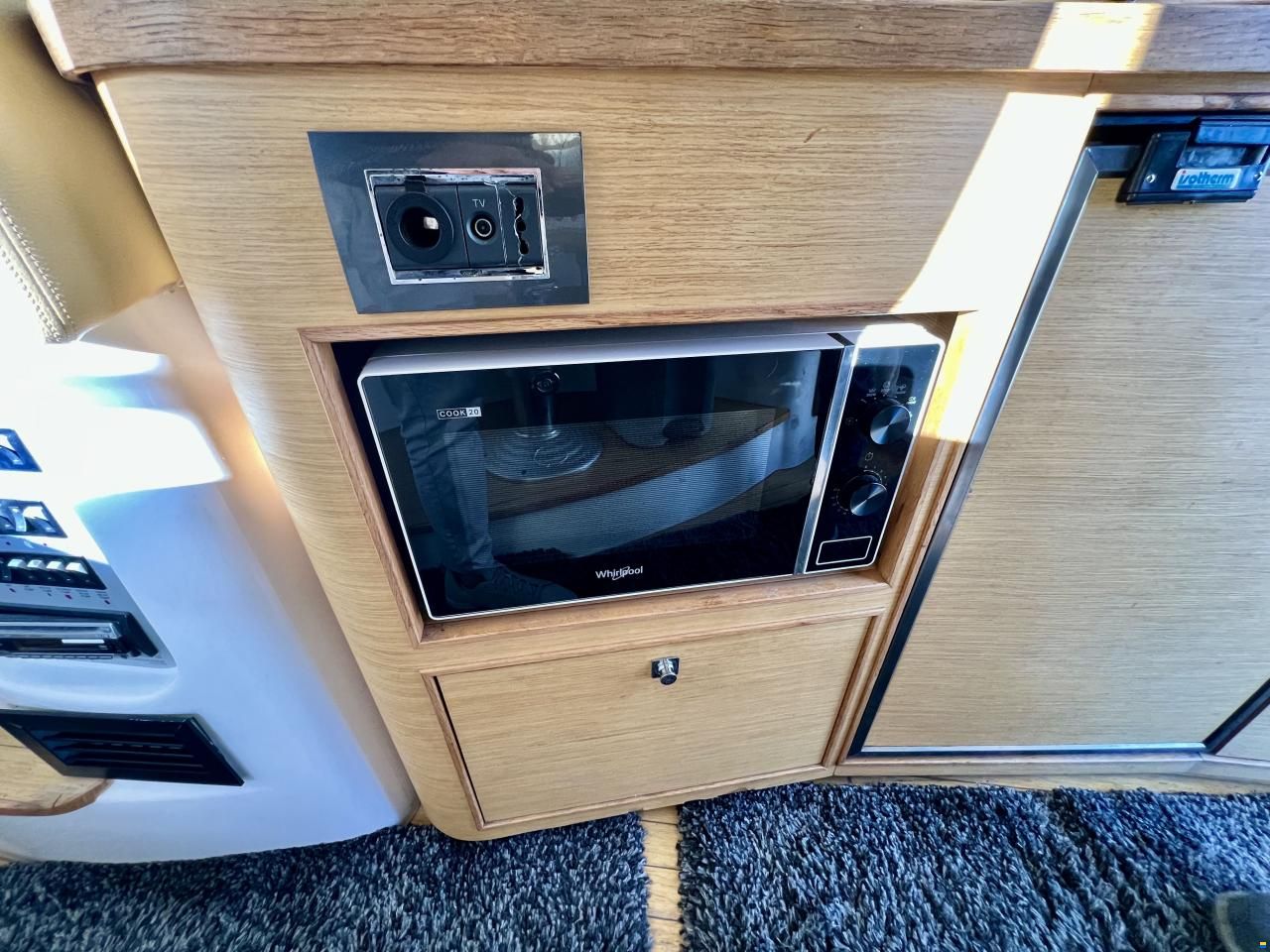 Sessa Dorado 36