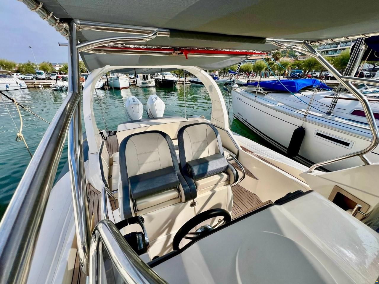 Nuova Jolly Prince 38 Sport Cabin