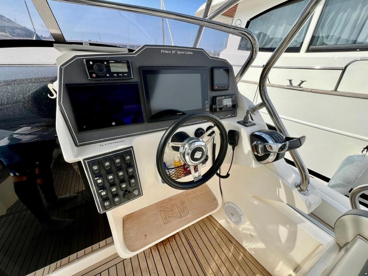 Nuova Jolly Prince 38 Sport Cabin
