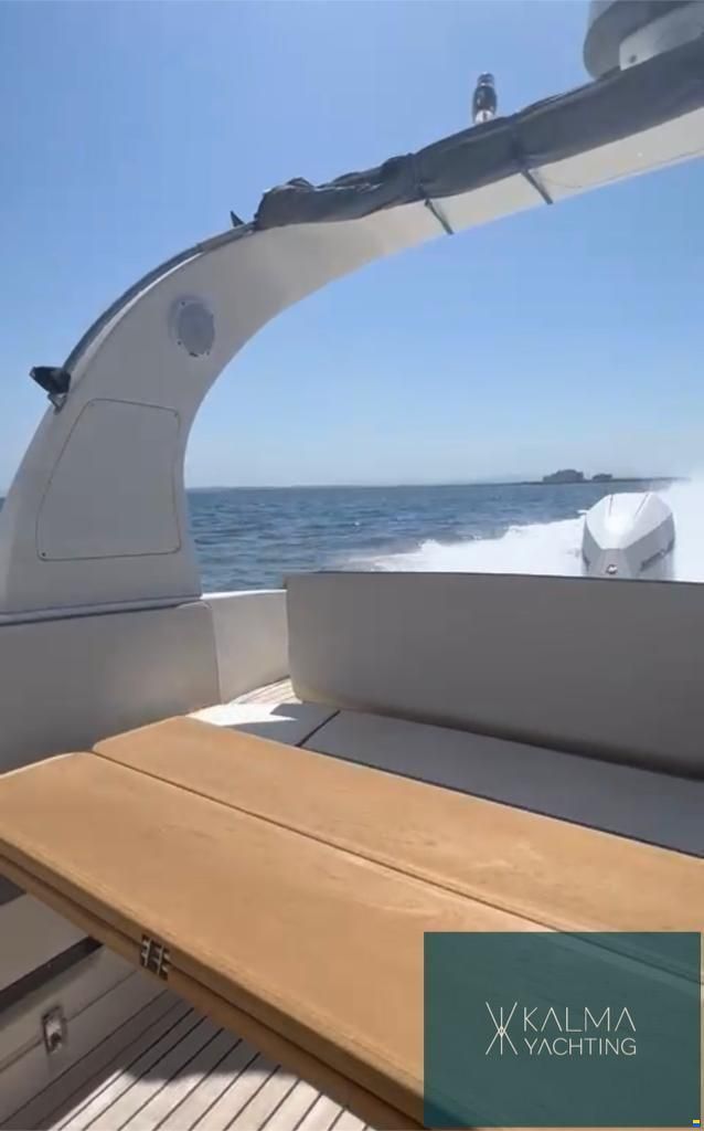 Nuova Jolly Prince 38 Sport Cabin