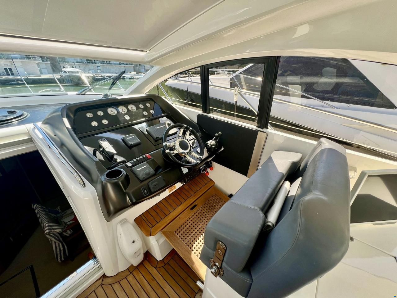Sunseeker Portofino 47