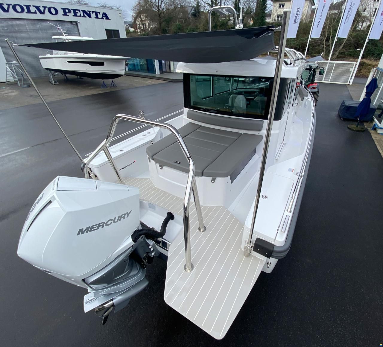 Axopar 28 Cabin