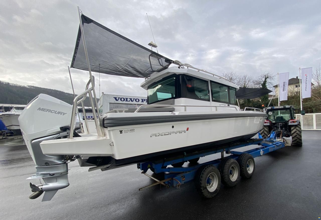 Axopar 28 Cabin