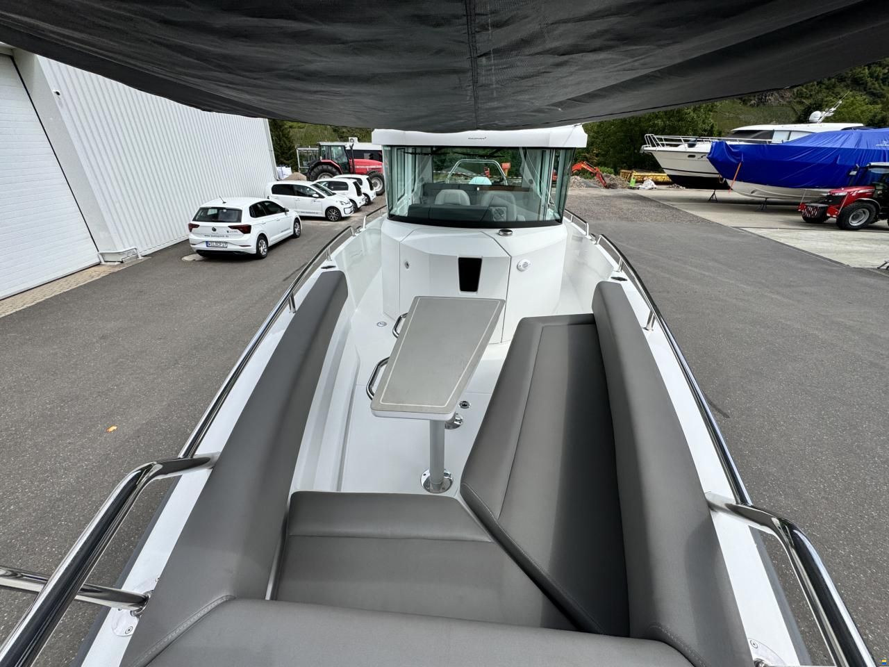 Axopar 28 Cabin