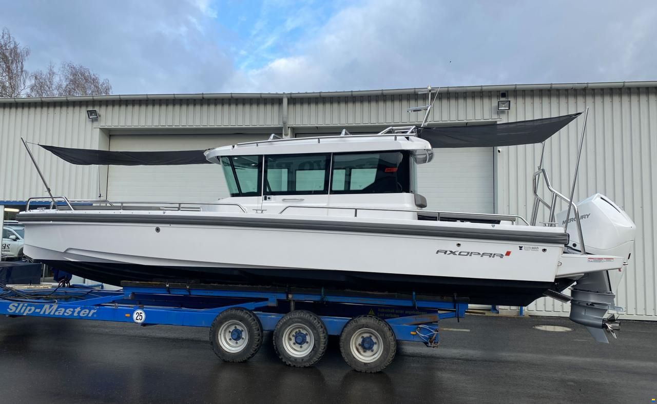 Axopar 28 Cabin